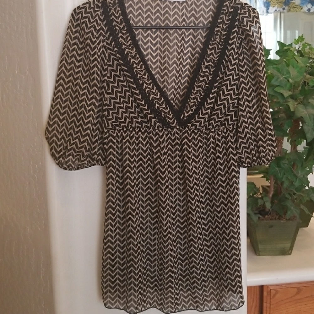 Charlotte Russe sheer chevron print L blouse